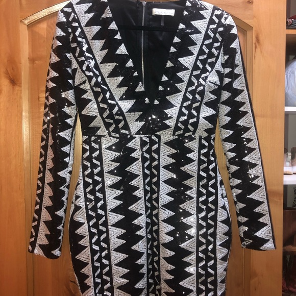 Sequin dress. Very flattering for a night out - Picture 1 of 2